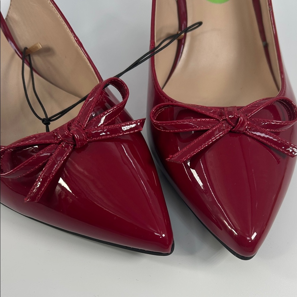 Bandolino Red Patent Slingback Heels - Picture 9 of 16
